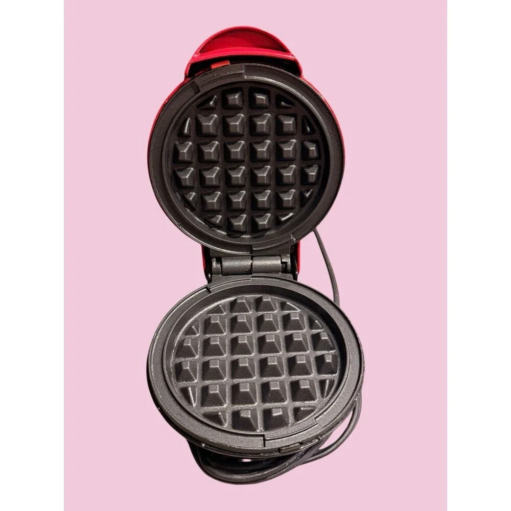 Dash DMW001RD Mini Waffle Maker 4 inch Red breakfast